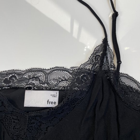Aritzia Lace Crop Top - Picture 3 of 3